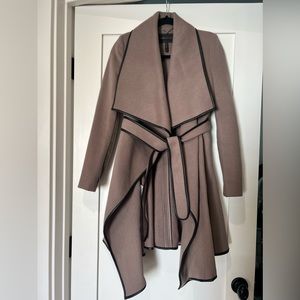 BCBG MaxAzria Cascade Waterfall Wrap Style Dress Coat Size XXS